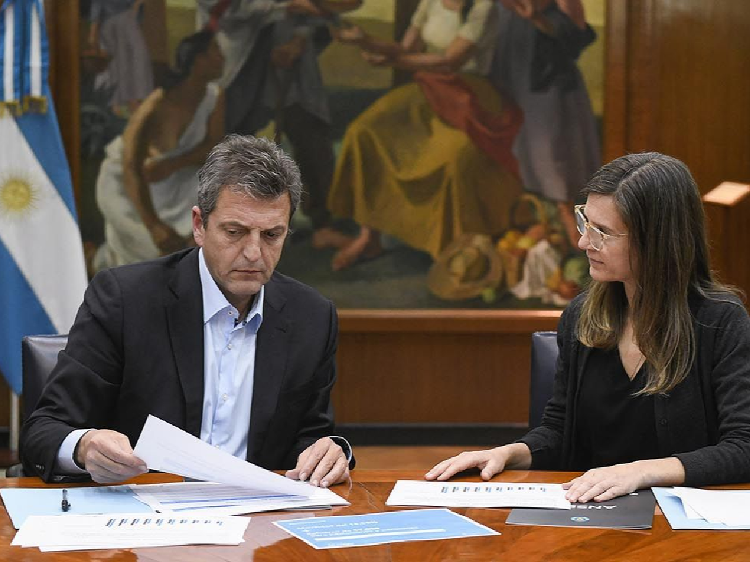 Jubilaciones, pensiones y asignaciones aumentan 15% y se pagará un bono de $7 mil
