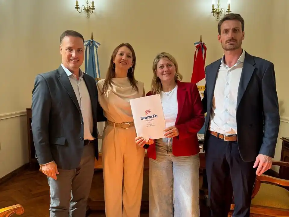 SE FIRMÓ EL PLAN DE OBRAS URBANAS 2025: SAN VICENTE AVANZA CON OBRAS HIDRÁULICAS Y CORDÓN CUNETA EN BARRIO PRADOS - 2