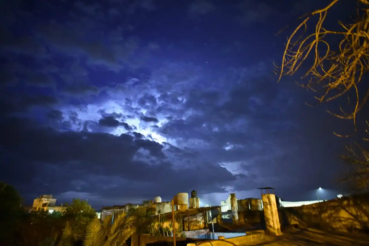 Llueve en Gualeguaychú y hay alerta por tormentas fuertes para este jueves