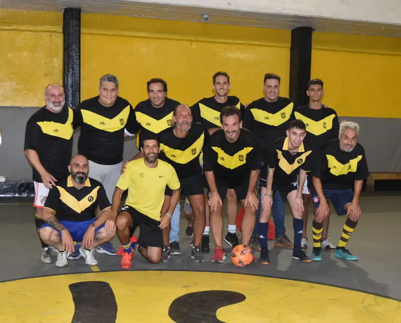 Sebastián Galmarini visitó el club Vélez Sarsfield de Martínez