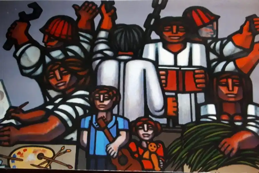 Renovación 360° del hall municipal: "Y... donde está el mural?"