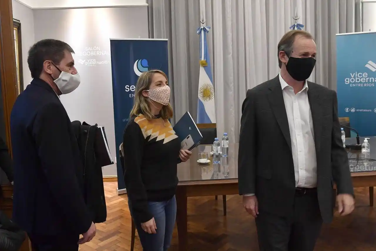 Bordet analizó con senadores oficialistas 