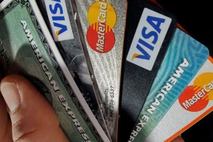 Suba del dólar tarjeta: cómo impacta en el resumen por vencer, Netflix, Spotify y compras online