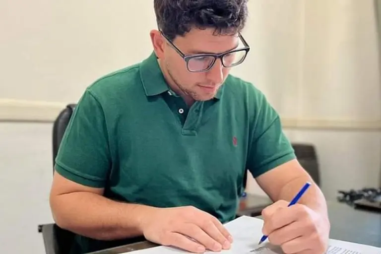 Nahuel Mittelbach,  intendente del partido de Ameghino.