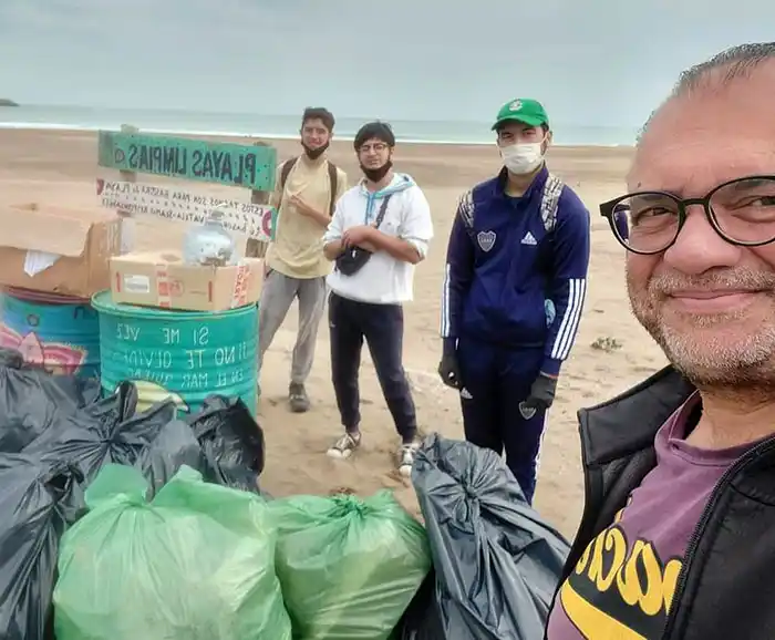 Jornada de limpieza en la playa de Quequén