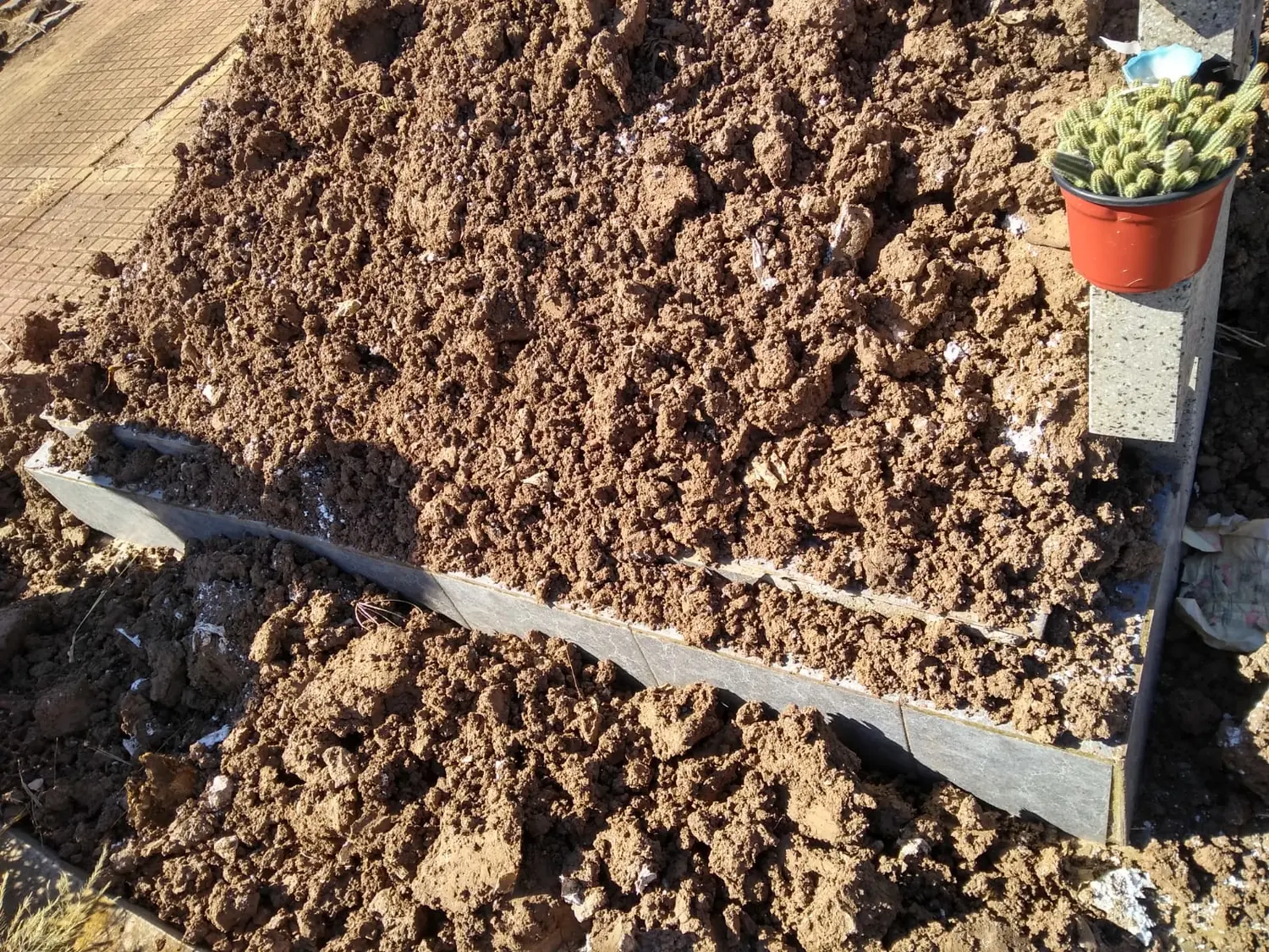 Quejas por el Cementerio: “Fuimos y nos encontramos con la tumba de mi papá tapada de tierra”