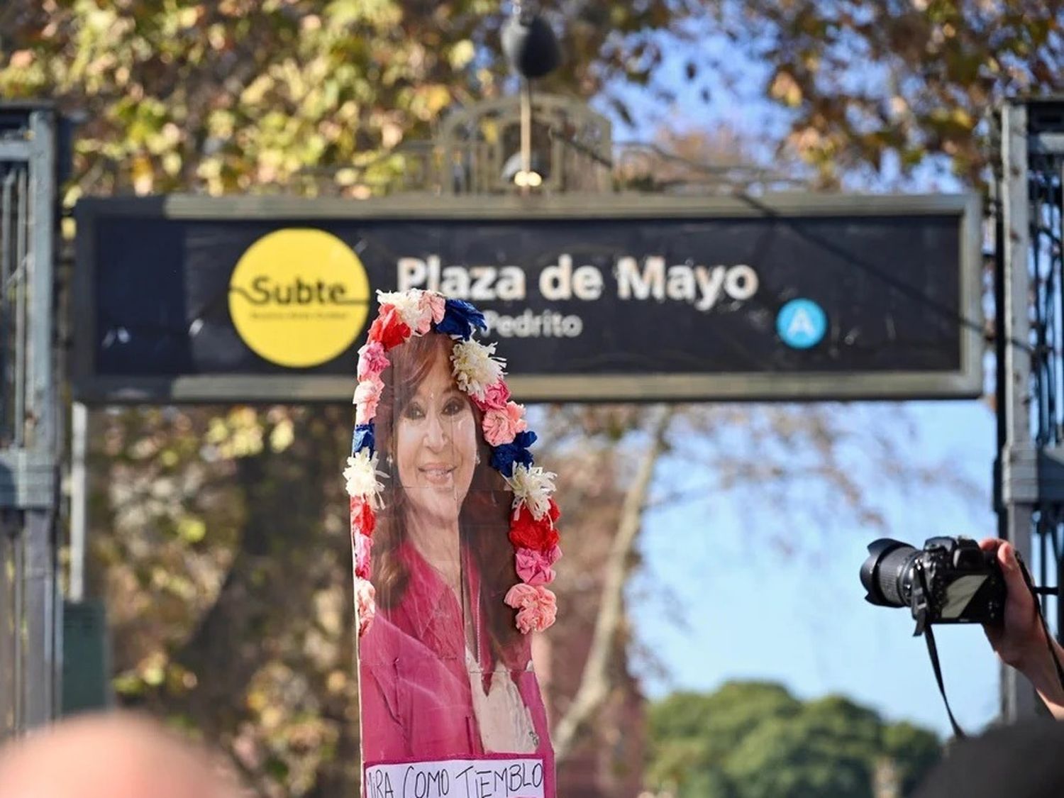 Condenada por la causa Vialidad, la expresidente reapareció con un mensaje en el que pidió organización. Foto: Damián Dopacio/NA