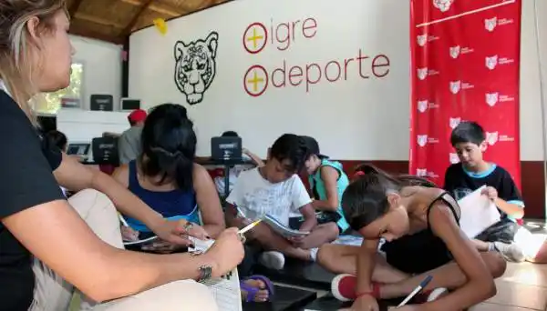 Apoyo escolar gratuito en Polideportivos de Tigre