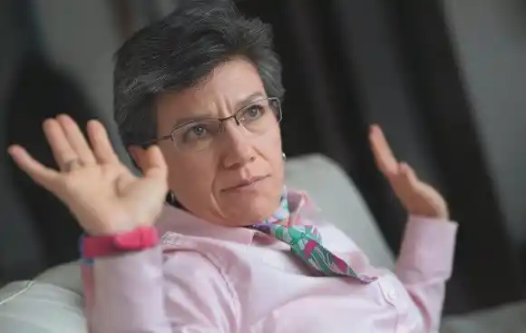 ¡DENUNCIAN A CLAUDIA LÓPEZ! Opinó mal y la quieren suspender