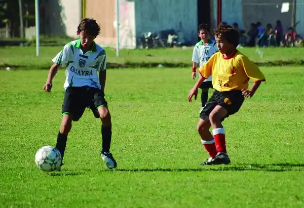 Se disputó parcialmente la tercera del Clausura del Infanto-Juvenil