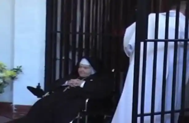 El juez Rafecas declaró "inimputable" a la Madre Alba por demencia  