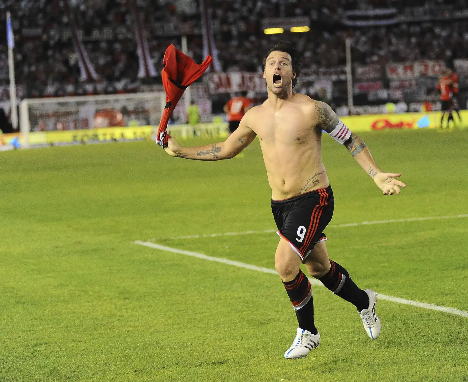Se juega River-Huracán, con la  Supercopa Argentina en disputa