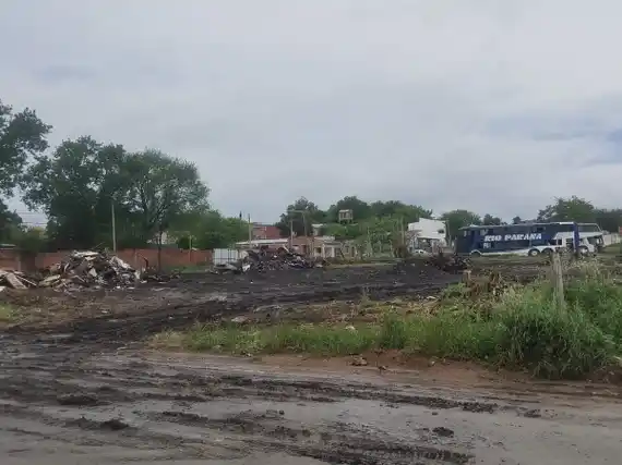 Tras la queja, desguazan todos los colectivos del predio en Villa Gaucho