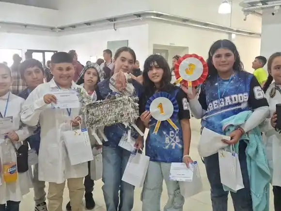 Alumnos de la Escuela Cabildo Abierto brillaron en el concurso TecnoVinculArte