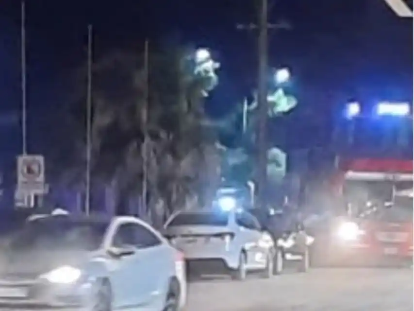 Las autoridades locales iniciaron investigaciones para esclarecer ambos siniestros