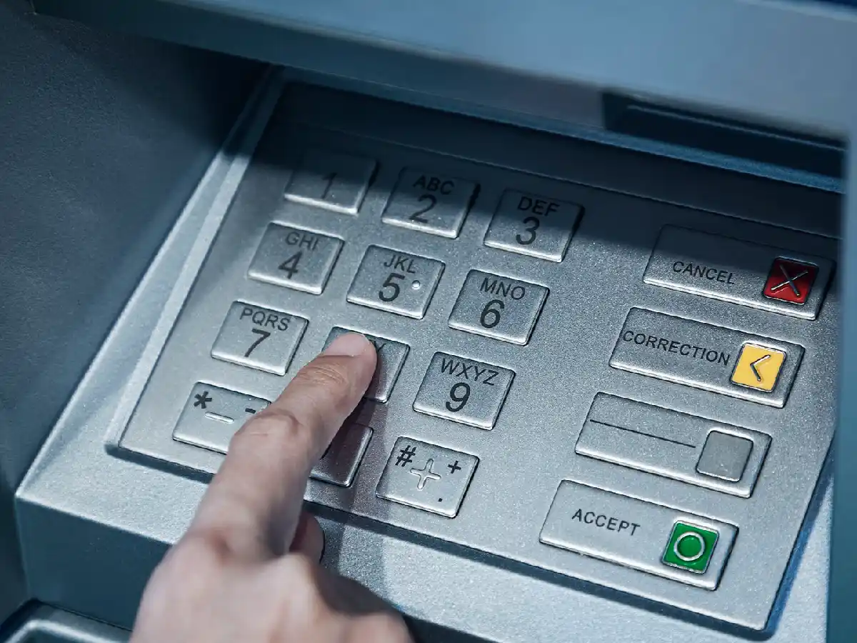 Quiso vender su camioneta y la estafaron