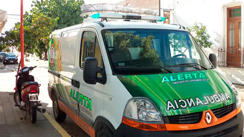 Un hombre sufrió quemaduras graves al prenderse fuego un colchón