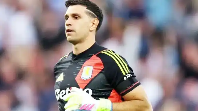 Afirman que Emiliano “Dibu” Martínez está en el radar del Atlético de Madrid