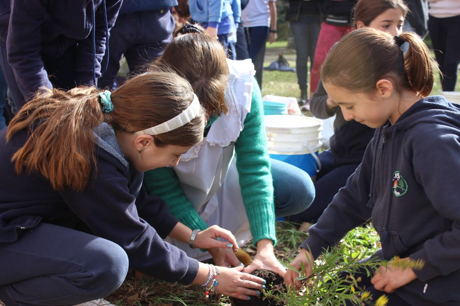 Los niños disfrutaron de un día de aprendizaje y conexión con lo natural.