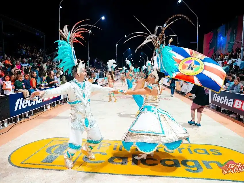 La comparsa K'Rumbay abre hoy el espectáculo. (Foto: MG).