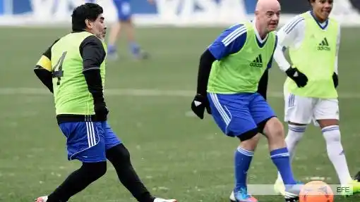 “Si no le damos una mano a Infantino, somos unos botones”