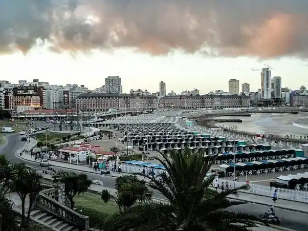 Jueves húmedo y con nubosidad alta
