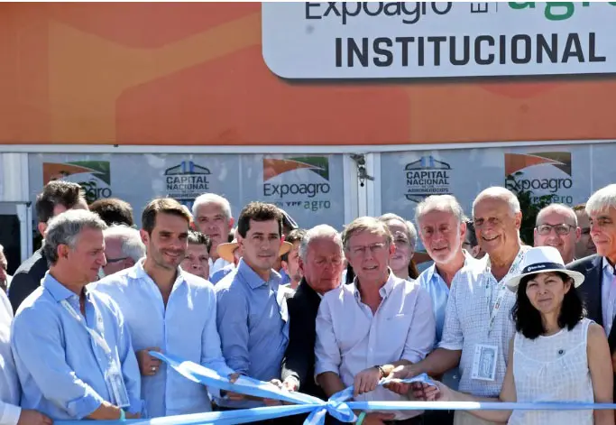 Con presencia política se inauguró Expoagro