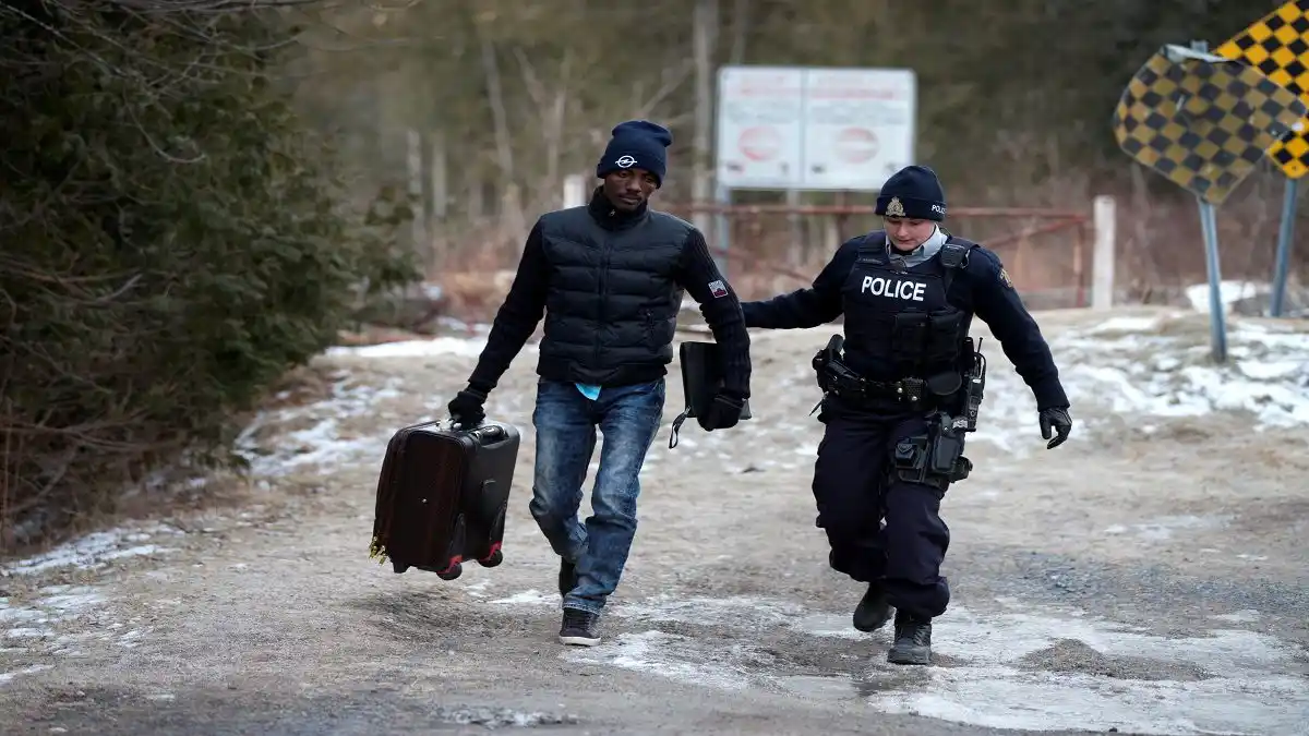 NO PUEDEN POR EL SUR … van para el norte: Canadá es la otra ruta de los migrantes para llegar a EE. UU.