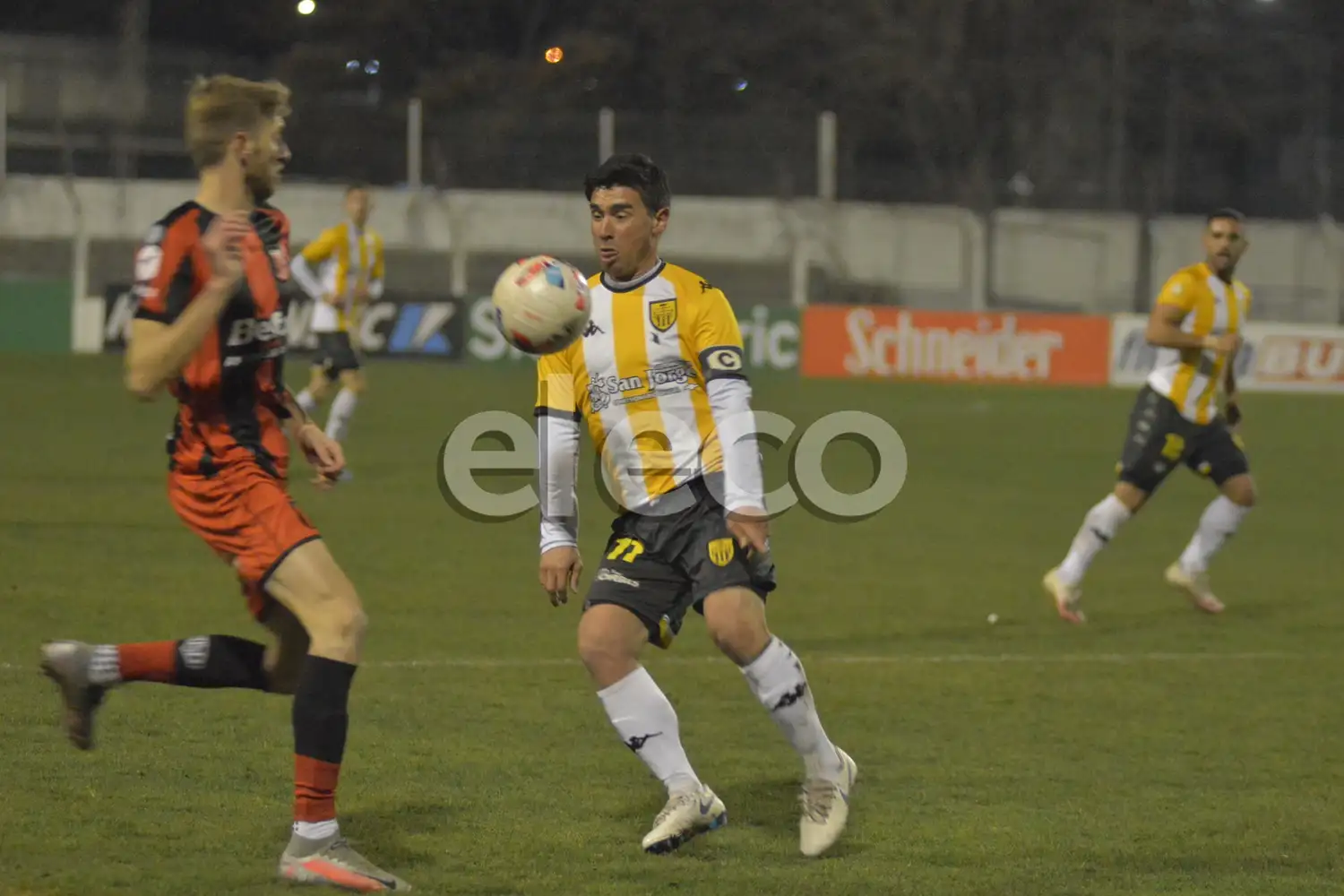 Matías Alustiza es el capitán de Santamarina.