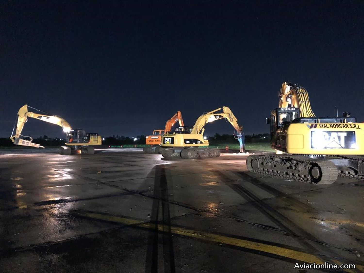 Avanzan las obras de reparación de la pista y rodaje del aeropuerto de El Palomar