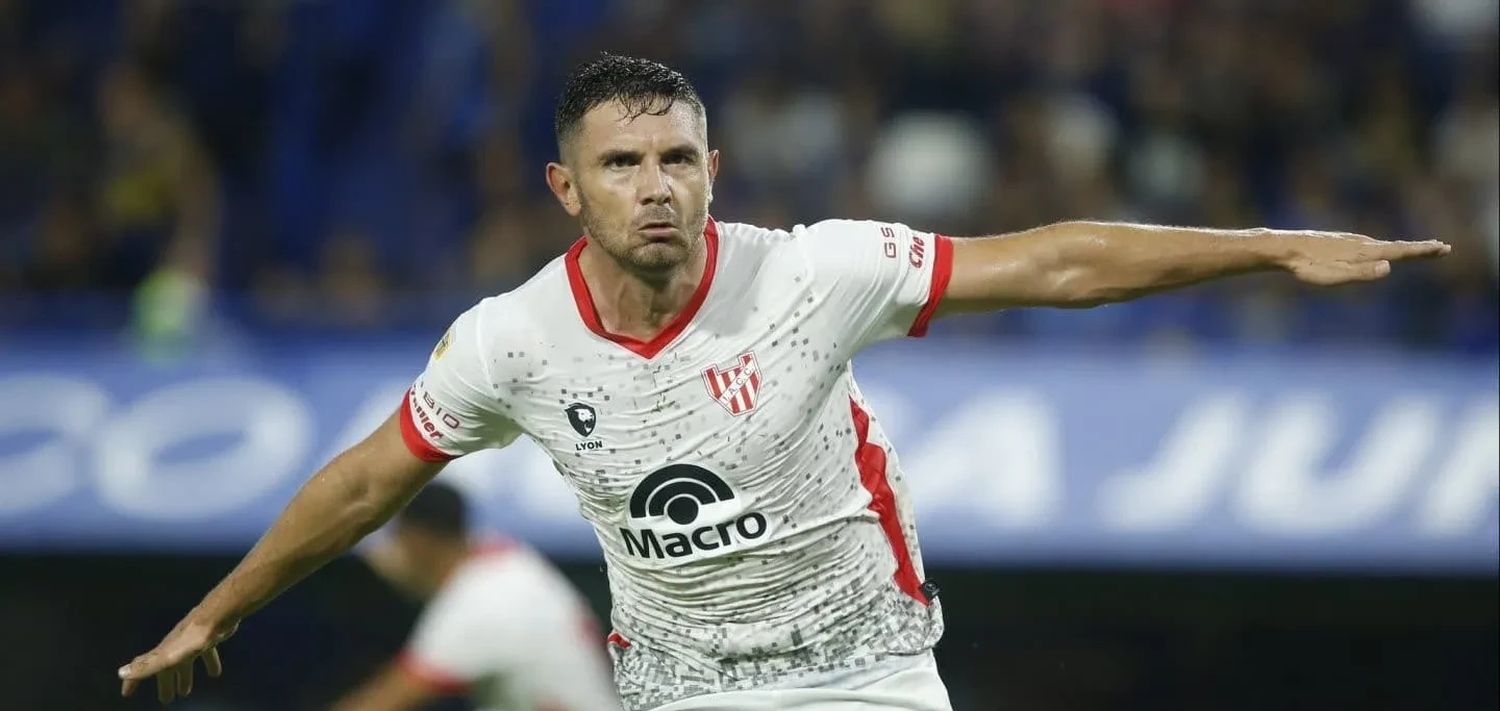 “Maravilla” Martínez, otro delantero que llega a Racing