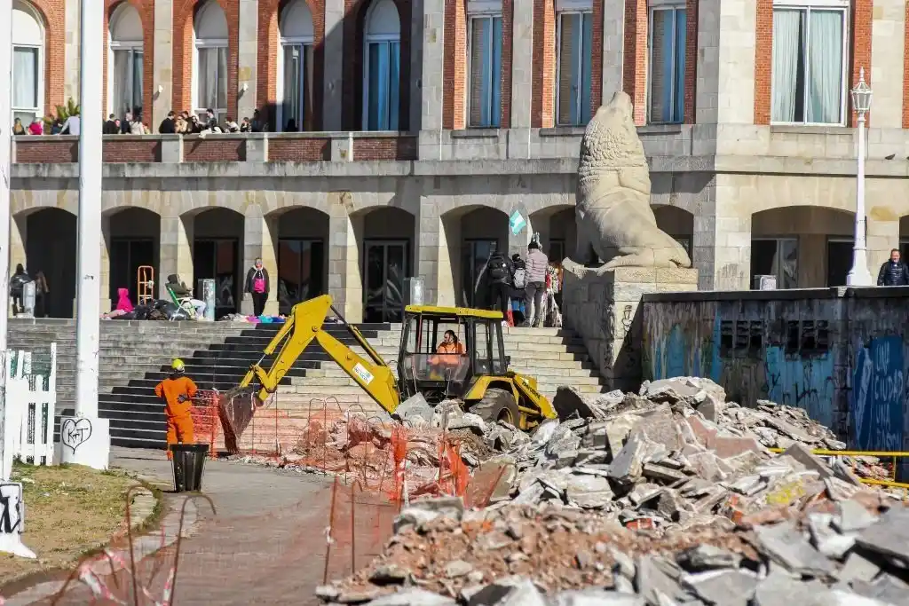 Avanzan las obras sobre la rambla marplatense.