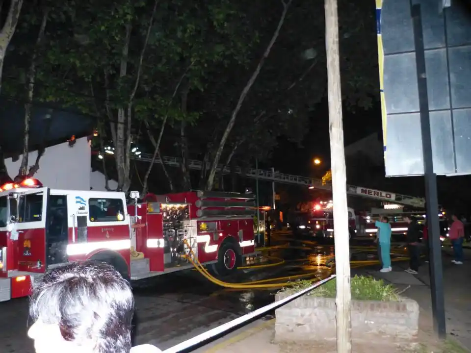 Incendio en el Hospital Eva Perón de Merlo: Othacehé no descarta atentado