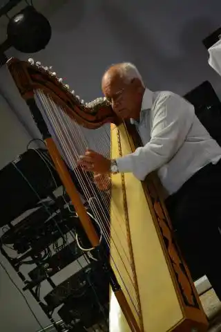 “Velada de Arpas”
