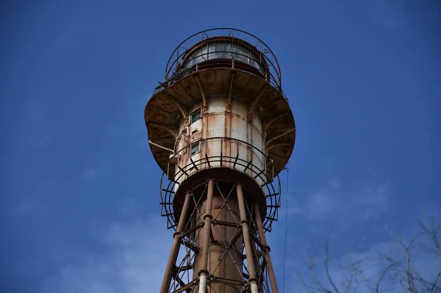 Aseguran que la estructura del faro de Monte Hermoso “no corre riesgo”