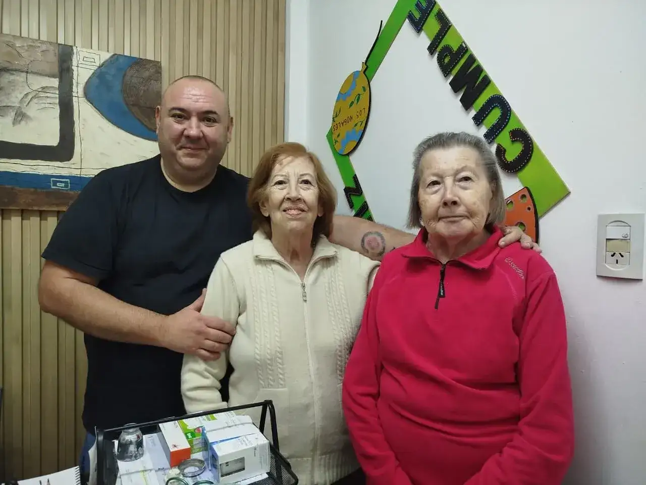 Pablo, Graciela y Tita organizan la peña solidaria para el comedor Los Tatú.