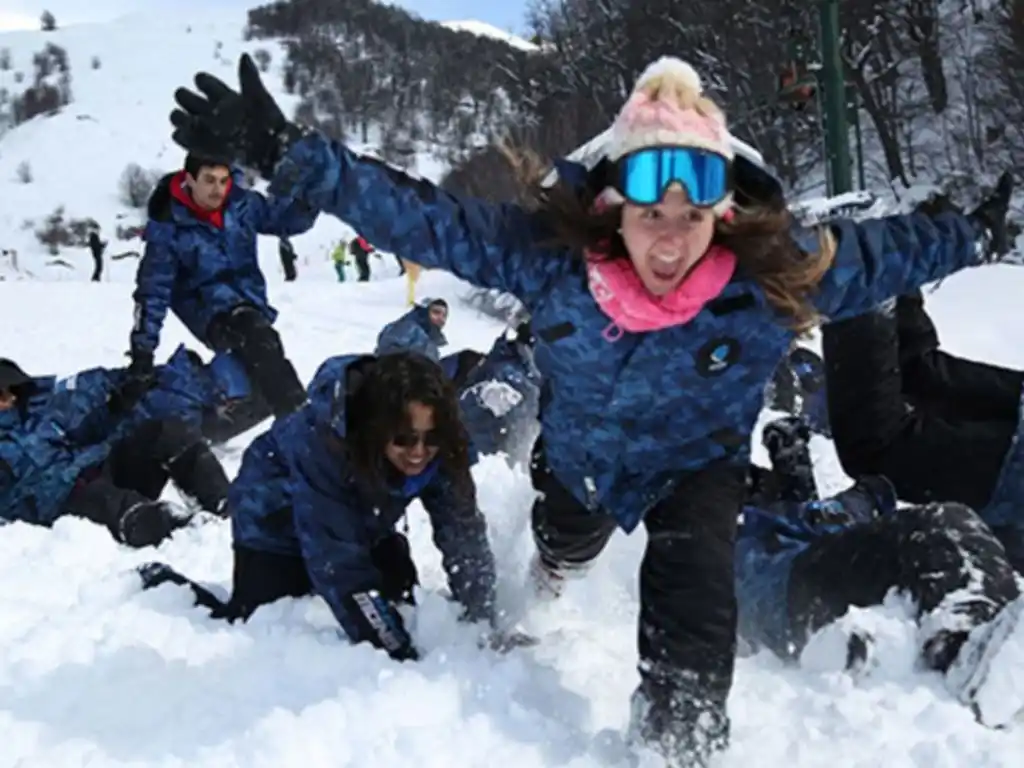 Vuelven los viajes de egresados y excursiones a Bariloche: los detalles del protocolo