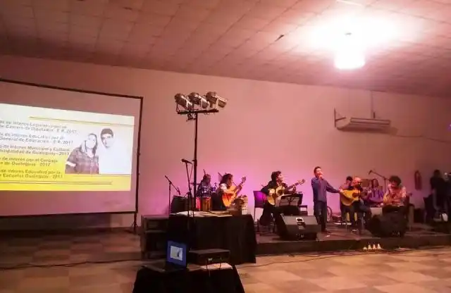Se presentó el disco “estudiando…canciones en boca de todos”
