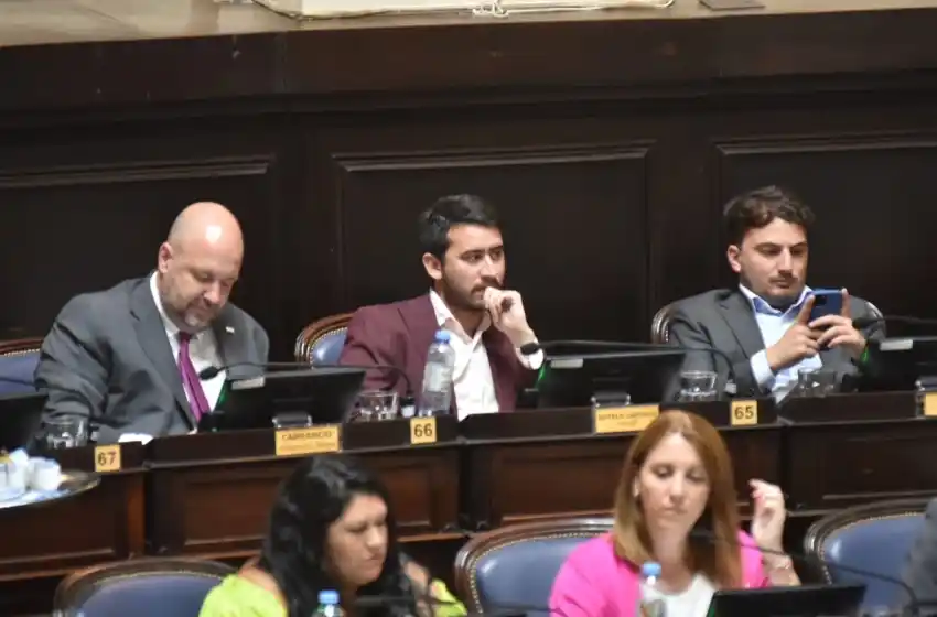 Legisladores de Milei apoyaron la quita de fondos al “comunista” de Kicillof y defenestraron a los libertarios “dialoguistas”