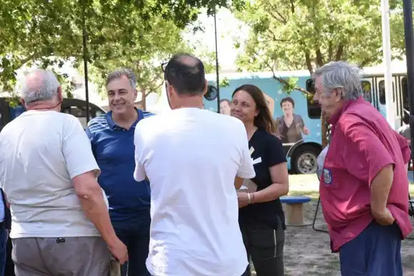 El Intendente visitó Rafaela en Acción en la Plaza José Hernández
