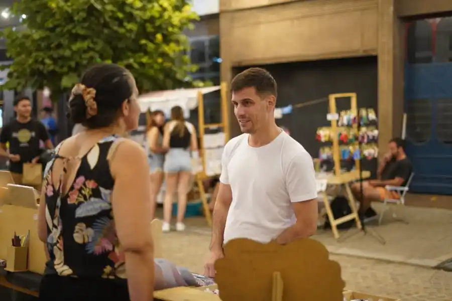 Con la presencia del intendente artistas locales brindaron un show en Pasaje Carcabuey