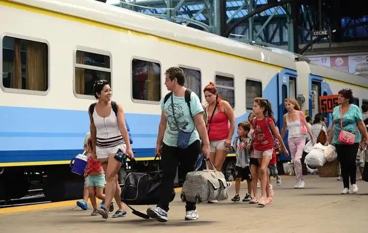 Con los trenes 0km a Tucumán se completa la renovación en larga distancia
