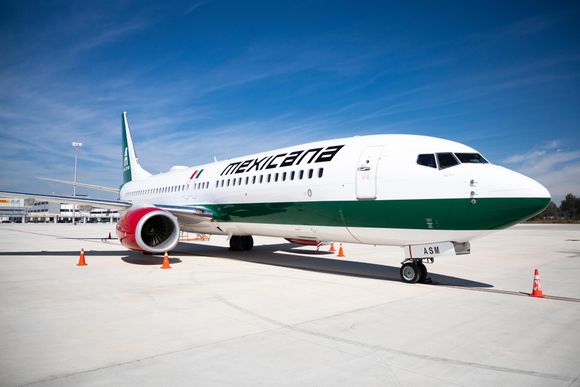 Mexicana de Aviación ajusta su estrategia ante la poca demanda y negocia nuevos aviones con Embraer en lugar de Boeing 737