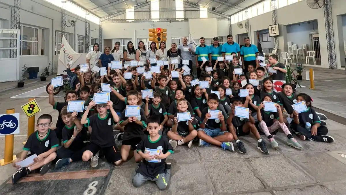 La actividad tuvo la participación de 185 alumnos.