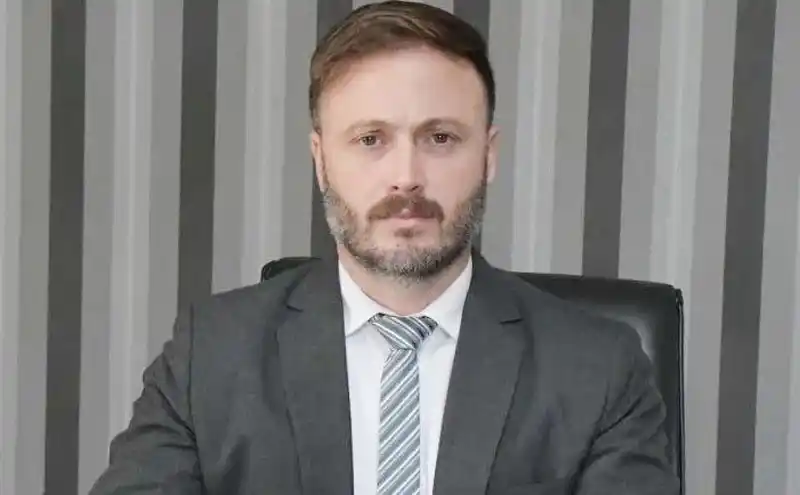 Controversia en la UCR de Entre Ríos. La impugnación de Azcué desata fuertes críticas internas