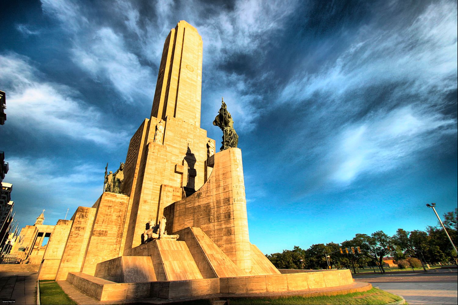 Cambiemos salió a contestarle al socialismo por las obras del Monumento