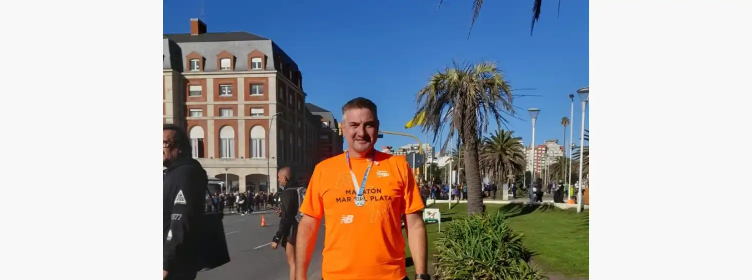 Un integrante de la Policía Federal participó en la maratón de la ciudad