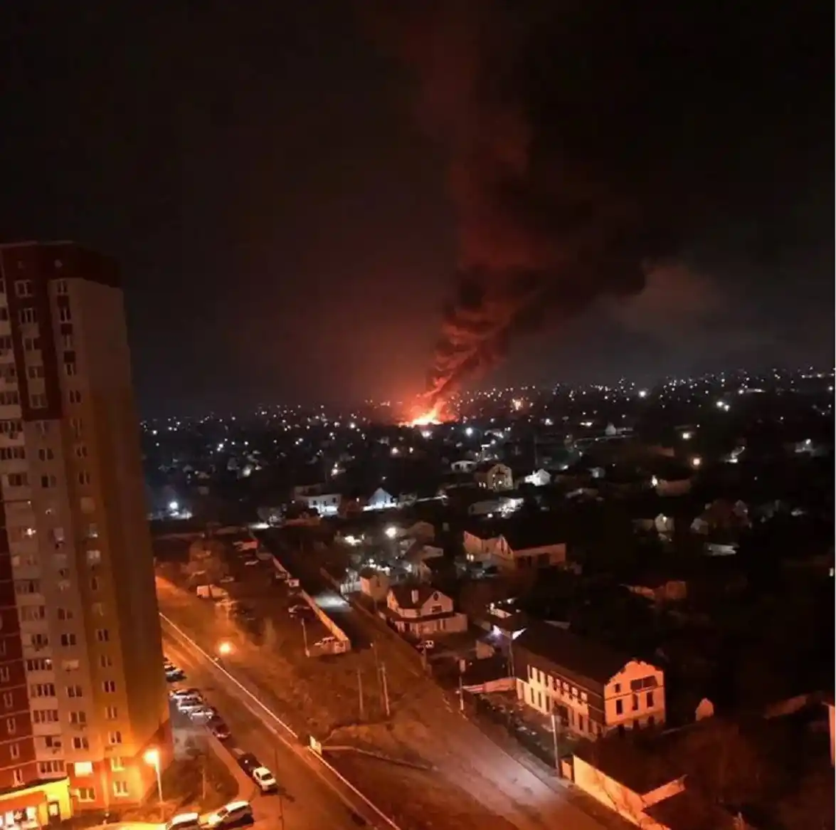 Kiev está rodeada y Zelensky pide ayuda a europeos “con experiencia de combate”