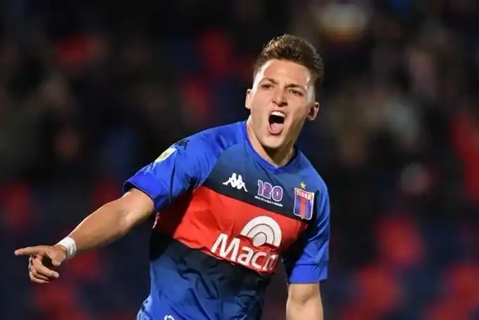 Debutan Tigre y Huracán