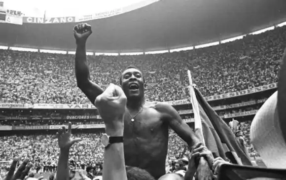 Los ochenta de Pelé, una leyenda del fútbol mundial